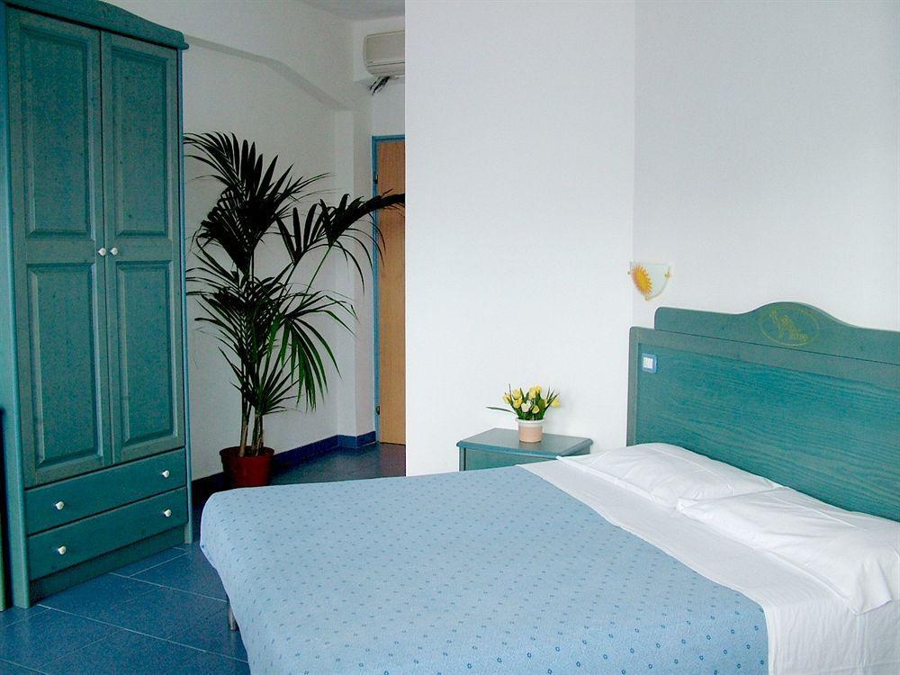 Aparthotel Oasi Azzurra Messina Exteriér fotografie