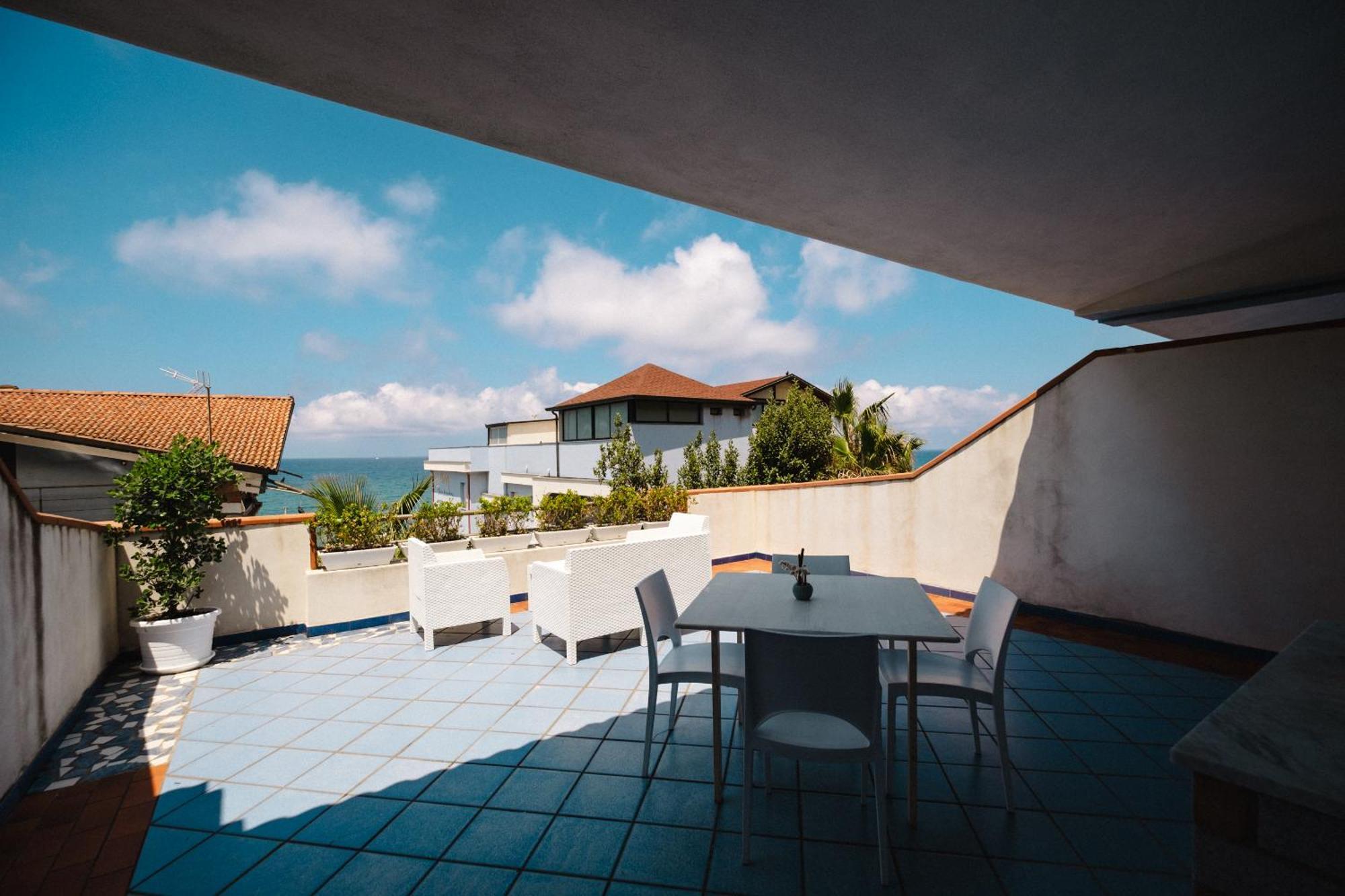 Aparthotel Oasi Azzurra Messina Exteriér fotografie
